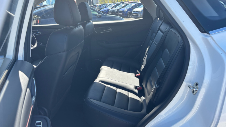MG HS 1.5 T-GDI PHEV SE 5dr Auto Hatchback